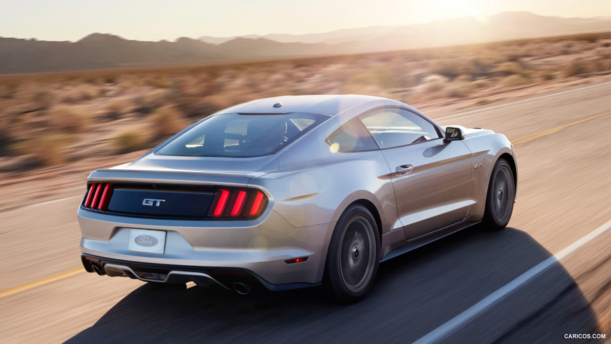 Ford Mustang GT фото 111000