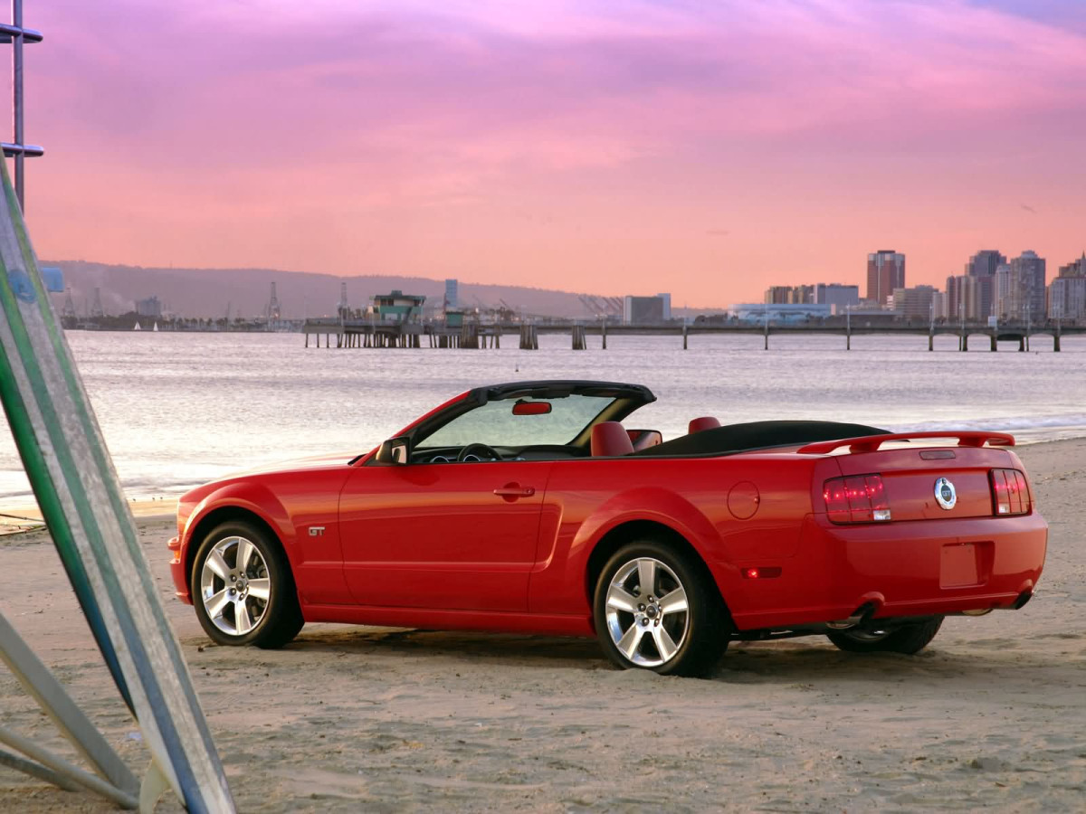 Ford Mustang GT фото 18309