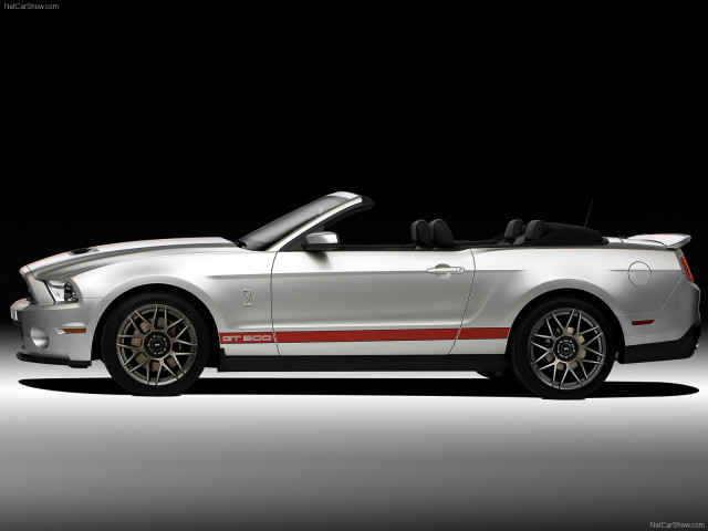 Ford Mustang Shelby GT500 Convertible фото