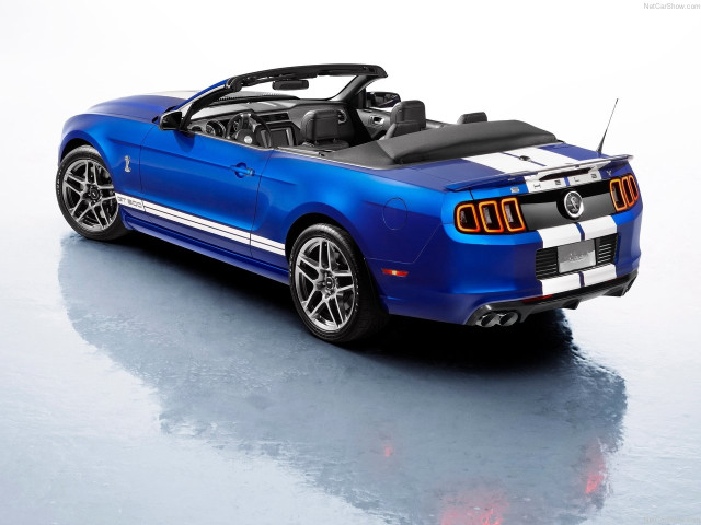 Ford Mustang Shelby GT500 Convertible фото