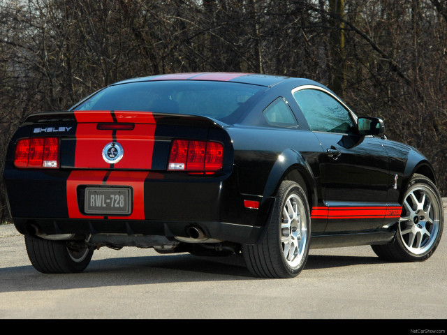 Ford Mustang Shelby GT500 Red Stripe фото