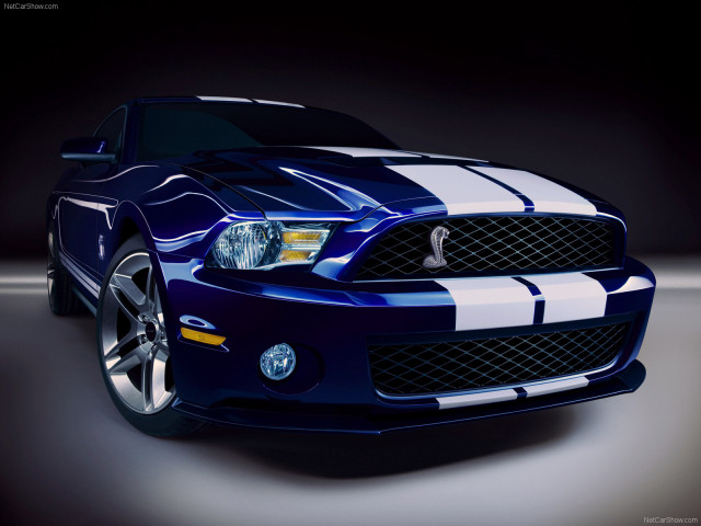 Ford Mustang Shelby GT500 фото