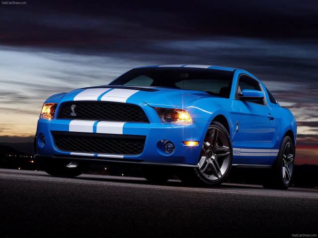 Ford Mustang Shelby GT500 фото