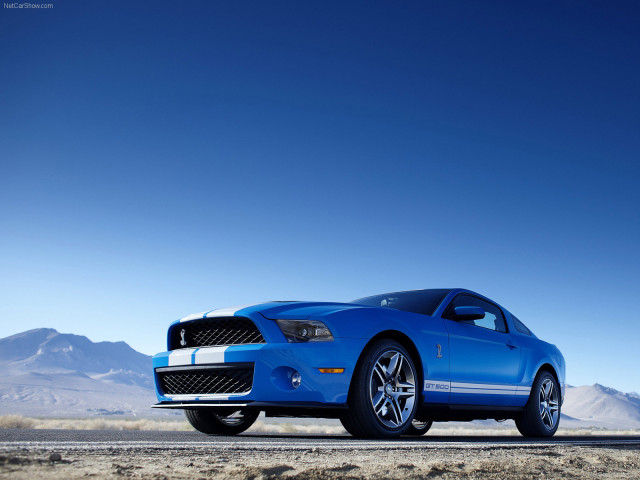 Ford Mustang Shelby GT500 фото