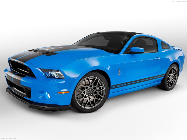 Ford Mustang Shelby GT500 фото