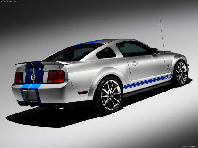 Ford Mustang Shelby GT500KR фото