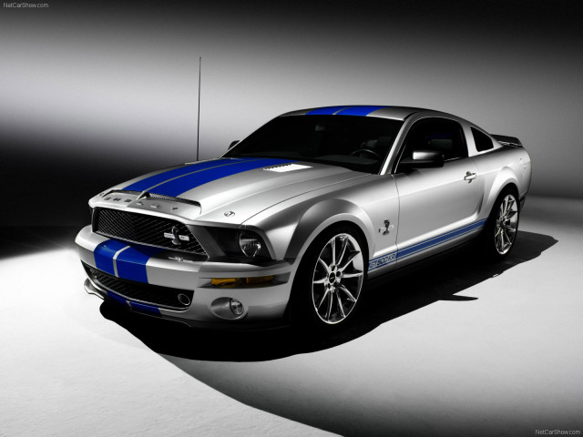 Ford Mustang Shelby GT500KR фото