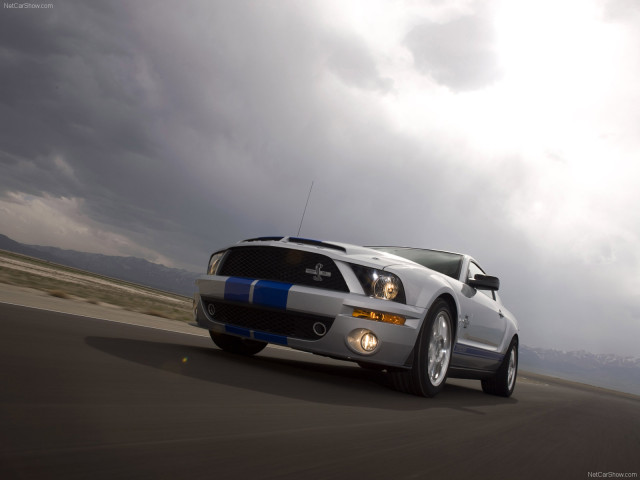 Ford Mustang Shelby GT500KR фото