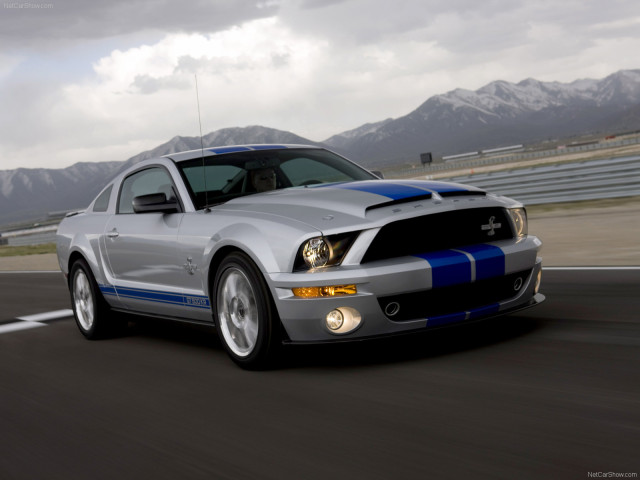 Ford Mustang Shelby GT500KR фото