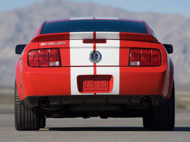 Ford Mustang Shelby фото