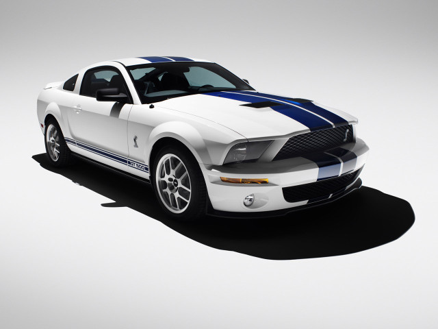 Ford Mustang Shelby фото