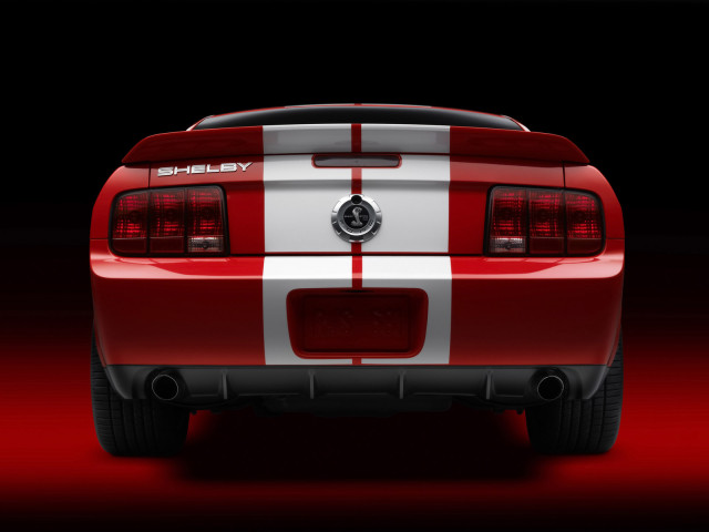 Ford Mustang Shelby фото