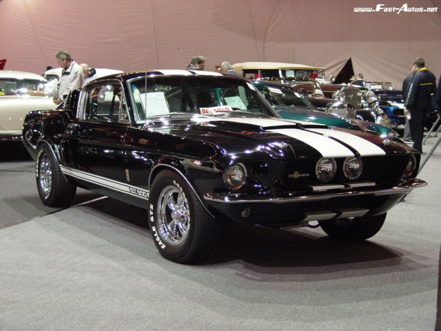 Ford Mustang фото