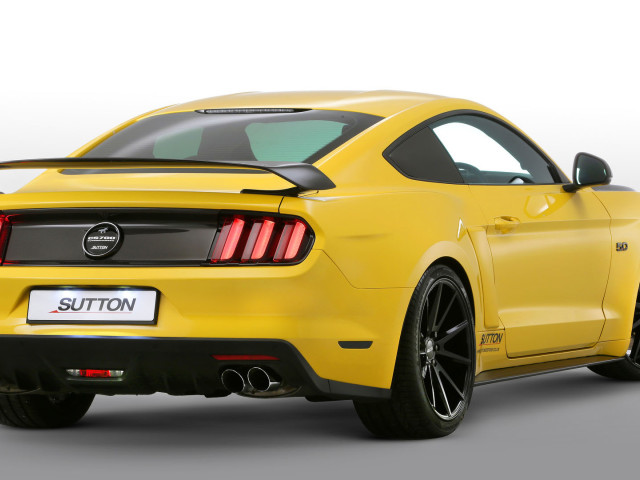 Ford Mustang фото