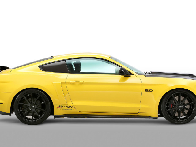 Ford Mustang фото