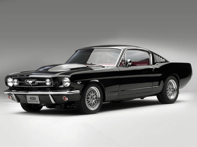 Ford Mustang фото