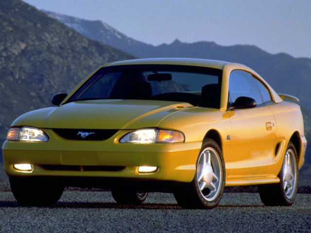 Ford Mustang фото