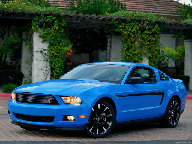 Ford Mustang фото