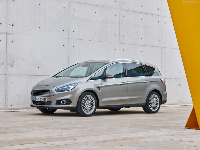 Ford S-MAX фото