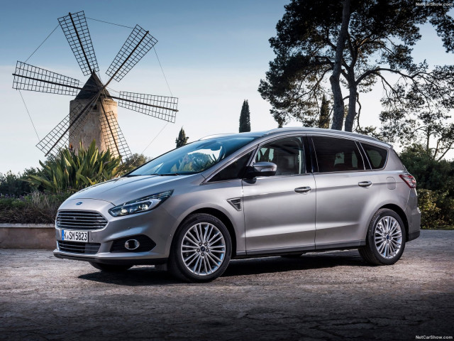 Ford S-MAX фото