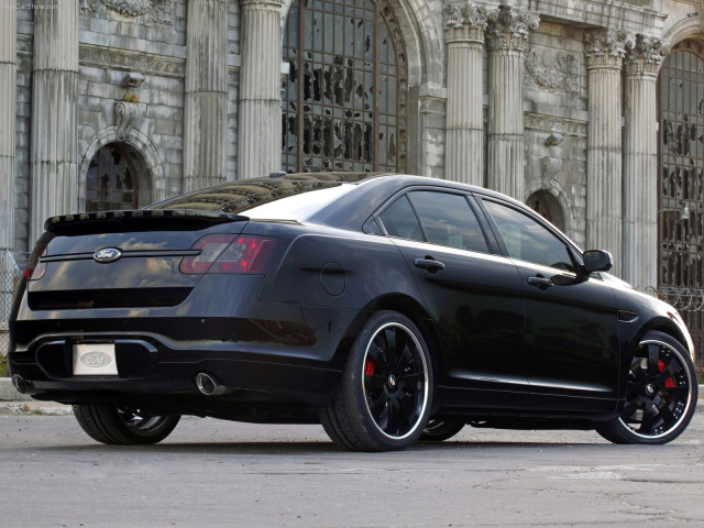 Ford Taurus Police Interceptor фото