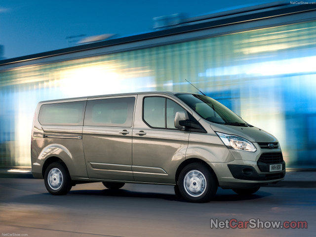 Ford Tourneo Custom фото