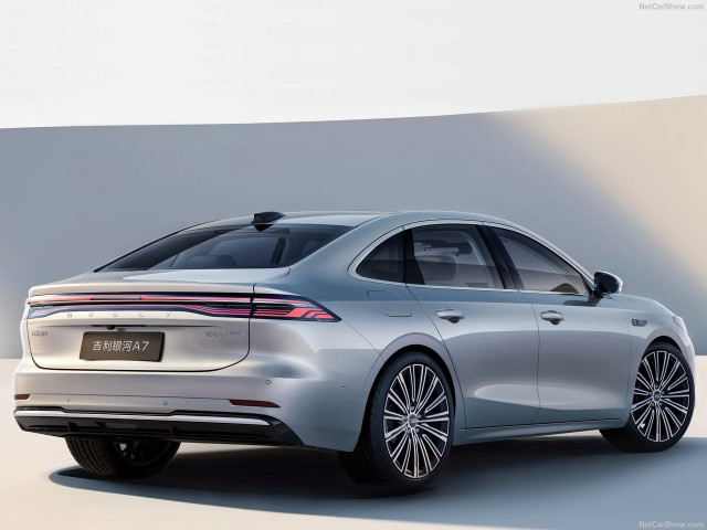Geely Galaxy A7 фото