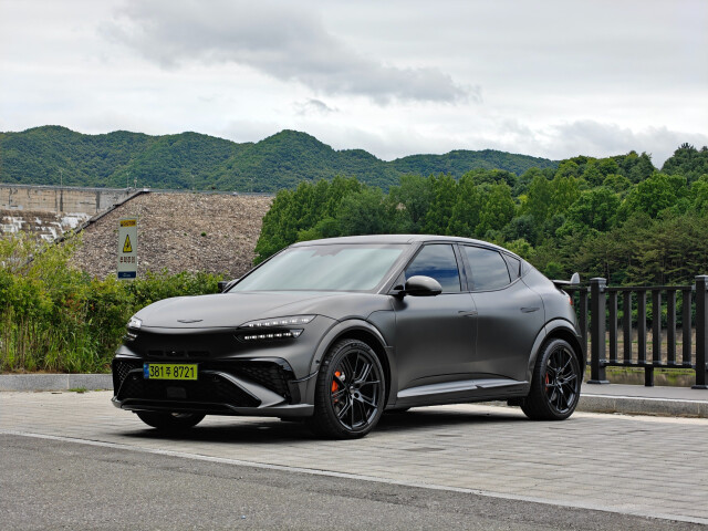 Genesis Gv60 фото