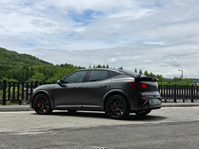 Genesis Gv60 фото