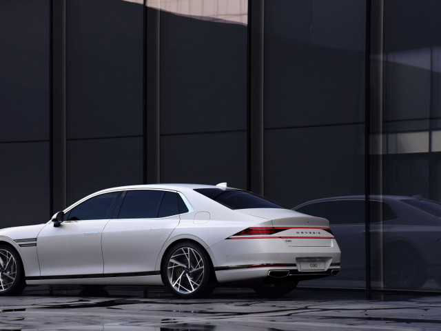 Genesis G90 фото