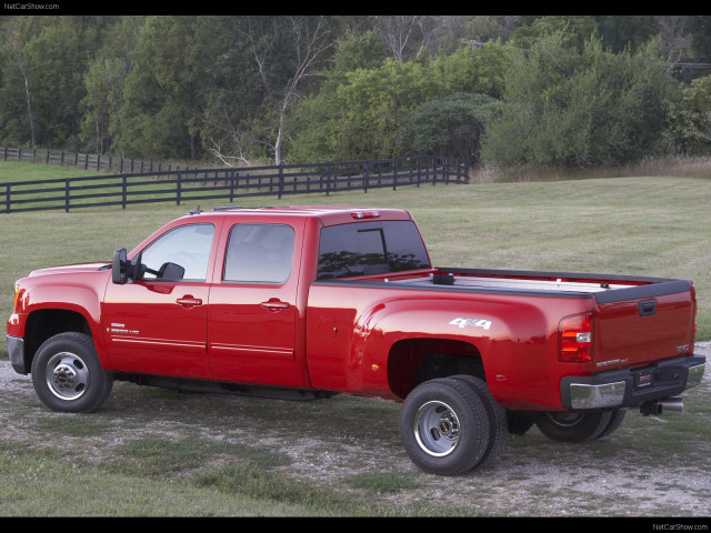 GMC Sierra Crew Cab фото