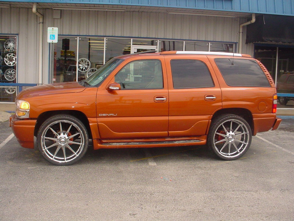 GMC Yukon фото 25137