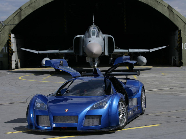 Gumpert Apollo фото