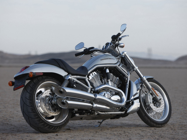 Harley-Davidson VRSCAW V-Rod фото