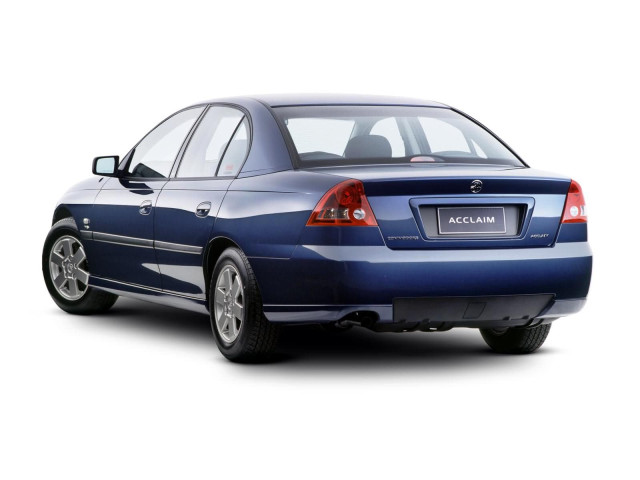 Holden Commodore Executive фото