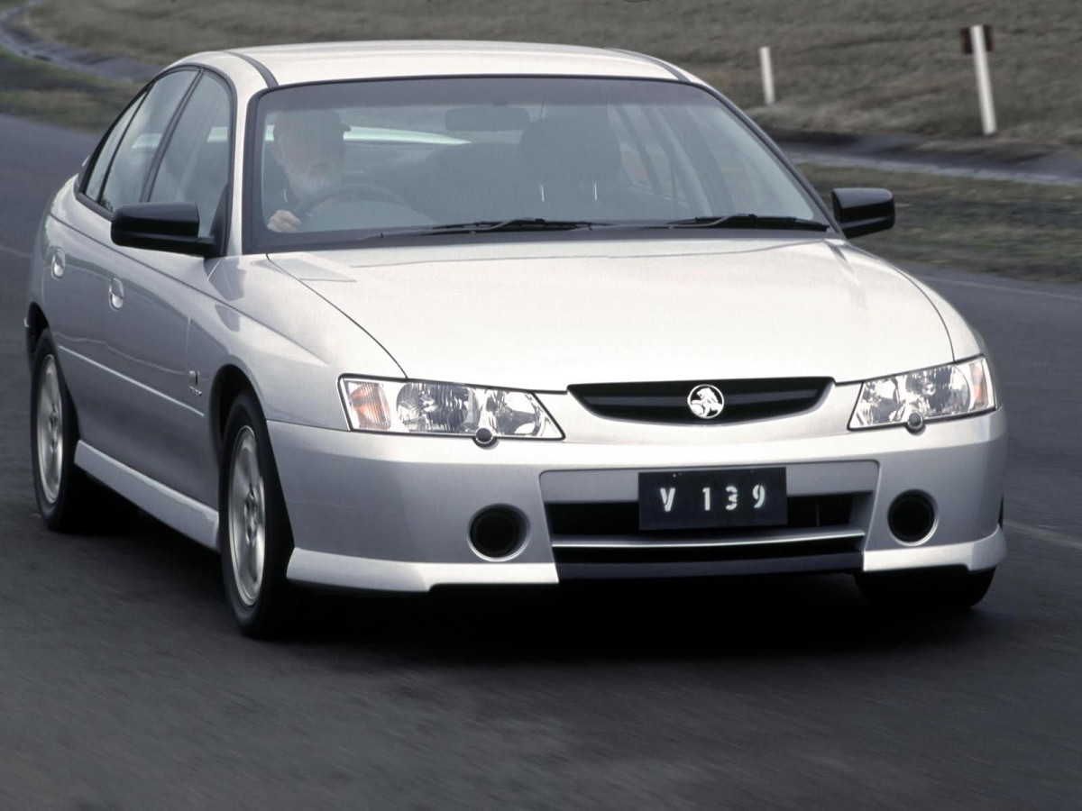 Holden Commodore Executive фото 3077