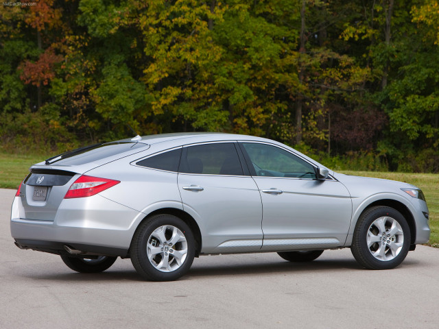 Honda Accord Crosstour фото