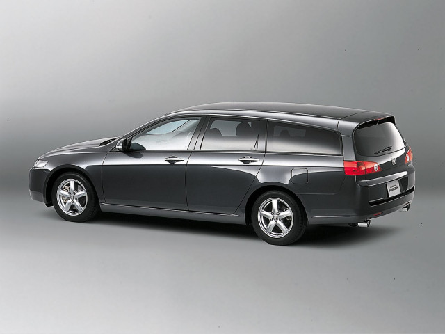 Honda Accord Tourer фото