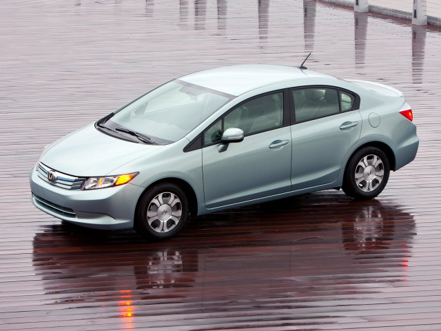 Honda Civic Hybrid фото