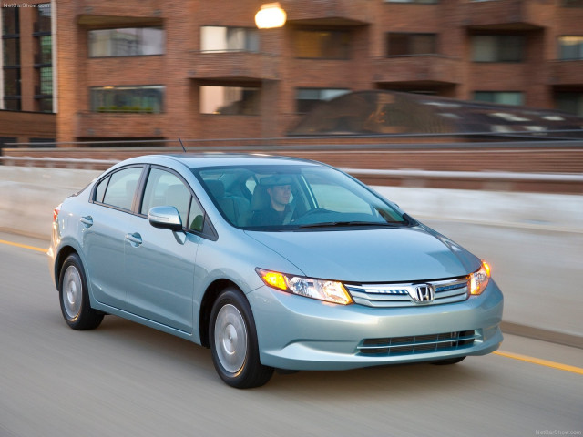 Honda Civic Hybrid фото