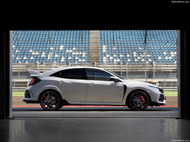 Honda Civic Type-R Sedan фото