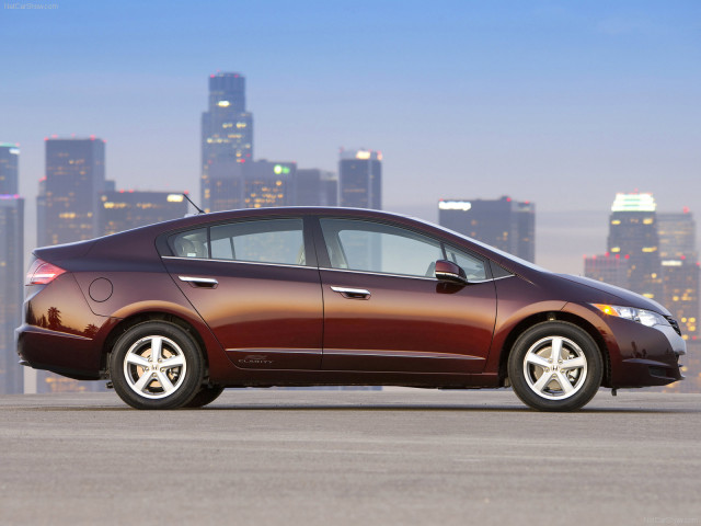 Honda FCX Clarity фото