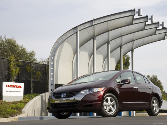 Honda FCX Clarity фото