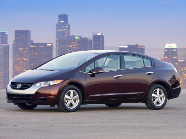 Honda FCX Clarity фото