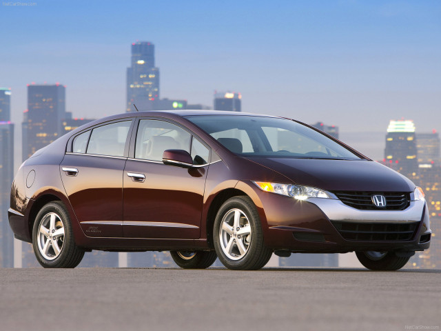 Honda FCX Clarity фото