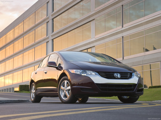 Honda FCX Clarity фото