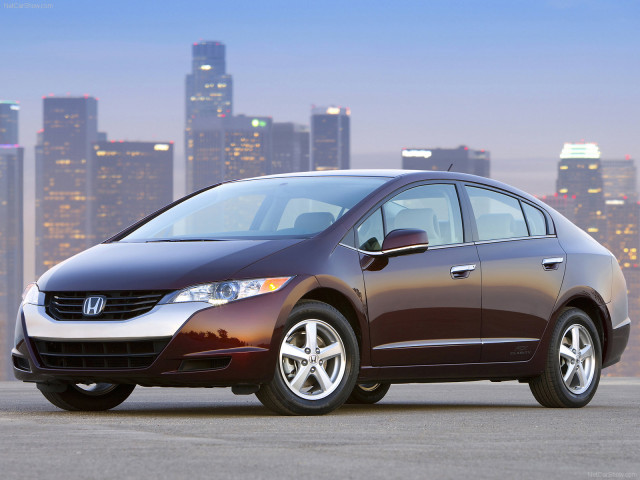 Honda FCX Clarity фото