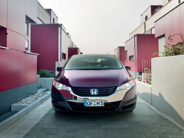 Honda FCX Clarity фото