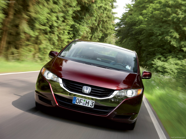 Honda FCX Clarity фото