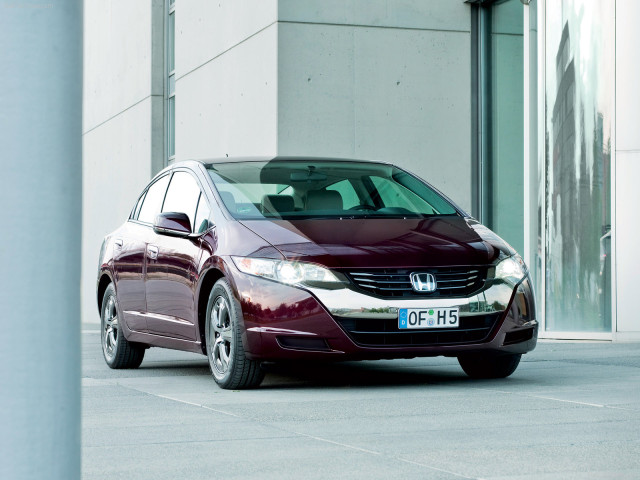 Honda FCX Clarity фото